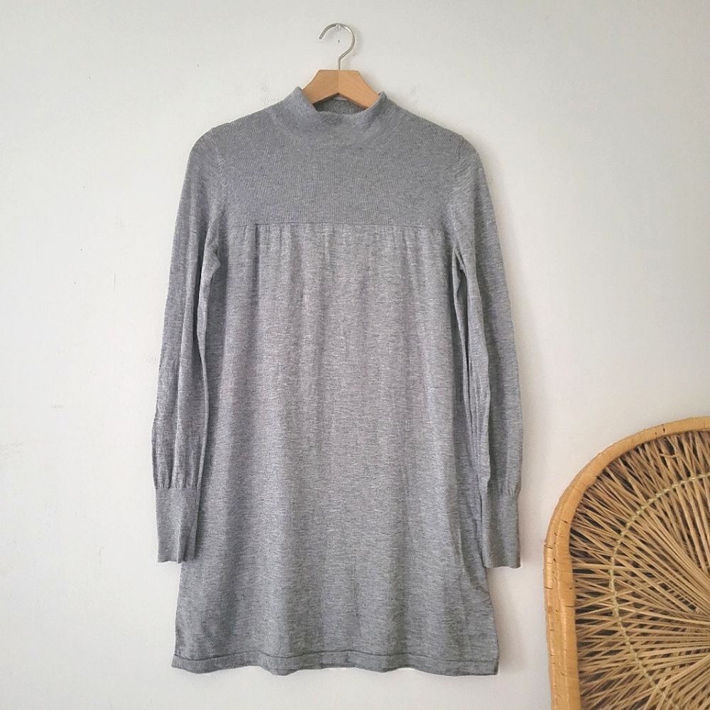 Banana Republic Gray Wool/Silk Mini Sweater Dress Mock Neck *Flaw*